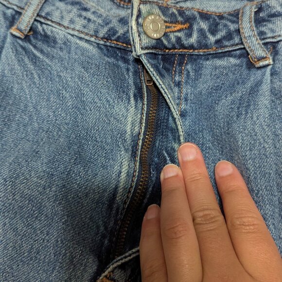 BDG Boyfriend Jeans - Picture 3 of 5